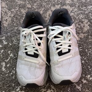 On Cloud Lace-Up Sneakers